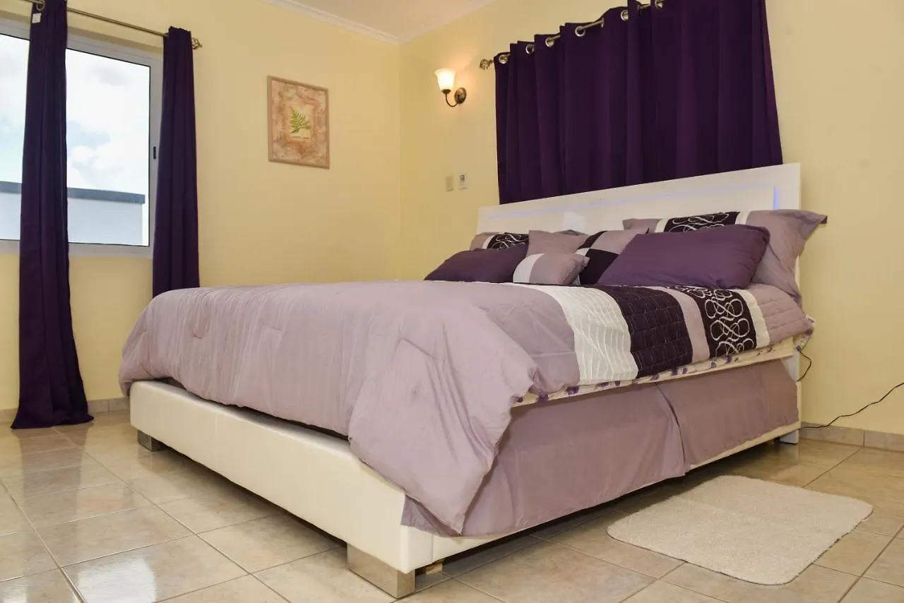 Share Vie Villa Grote Berg 0*,  Curacao