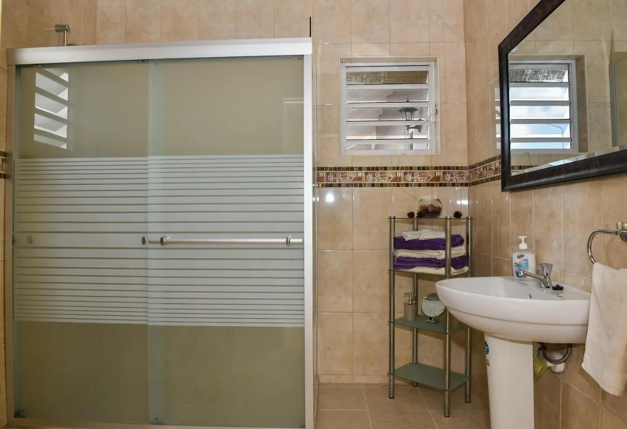 Share Vie Villa Grote Berg Curacao