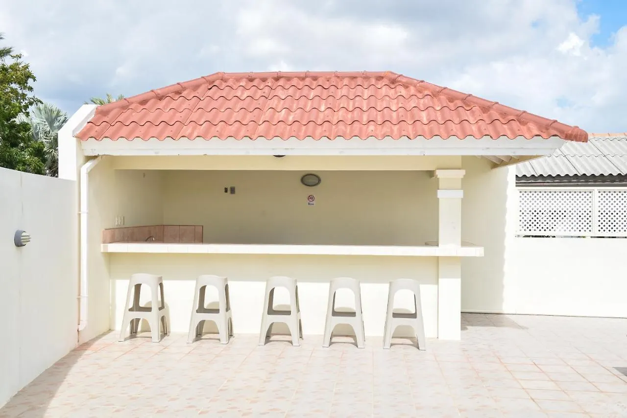 Share Vie Villa Grote Berg Curacao